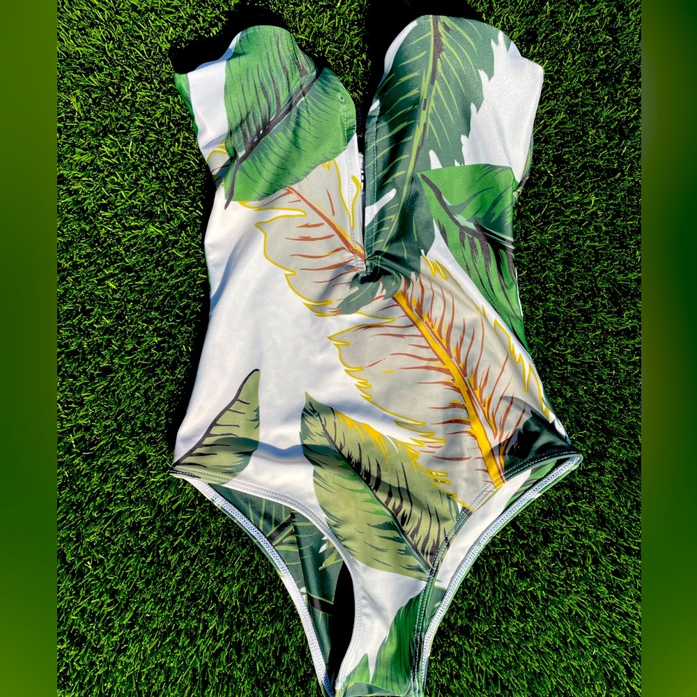 Beach Riot Stone Cold Fox Collab tropical leaf one piece swim suit womans Xs